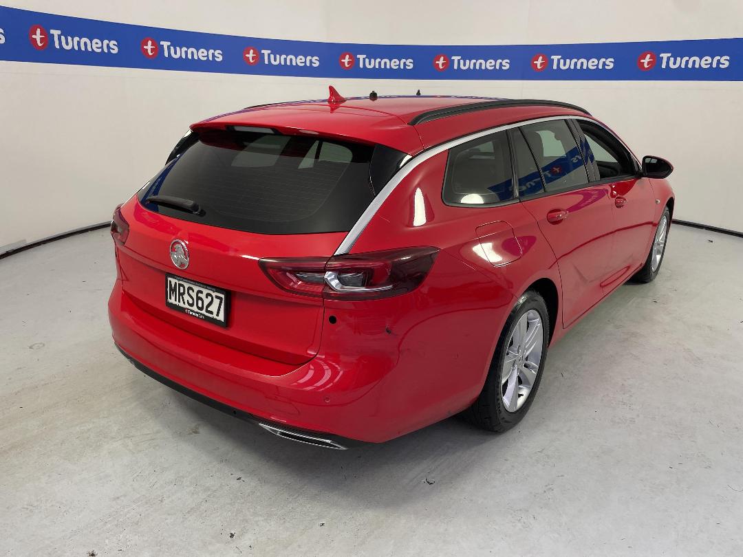 Photo '7' of Holden Commodore Photo '7' of Holden Commodore