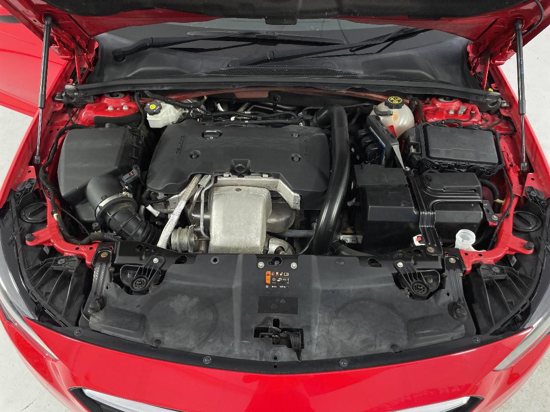 Photo '13' of Holden Commodore Photo '13' of Holden Commodore