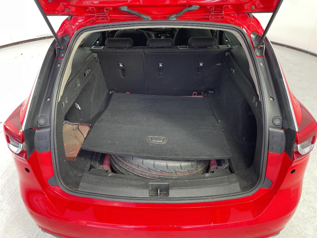 Photo '14' of Holden Commodore Photo '14' of Holden Commodore