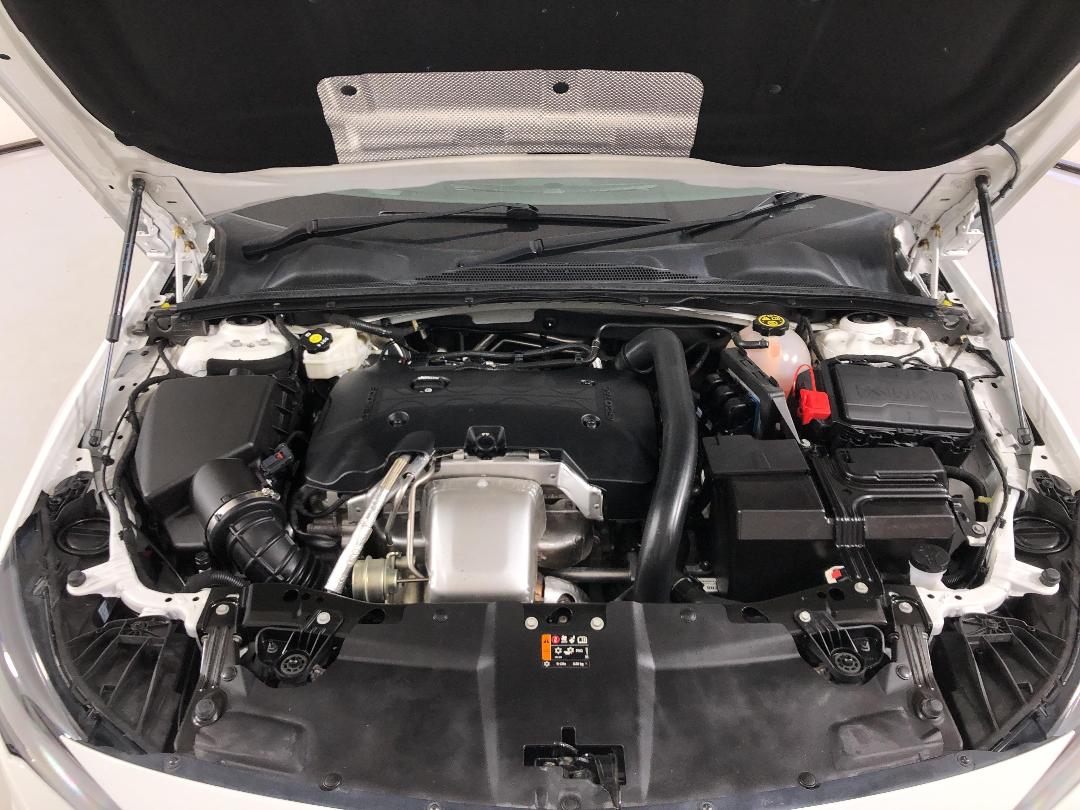 Photo '13' of Holden Commodore Photo '13' of Holden Commodore