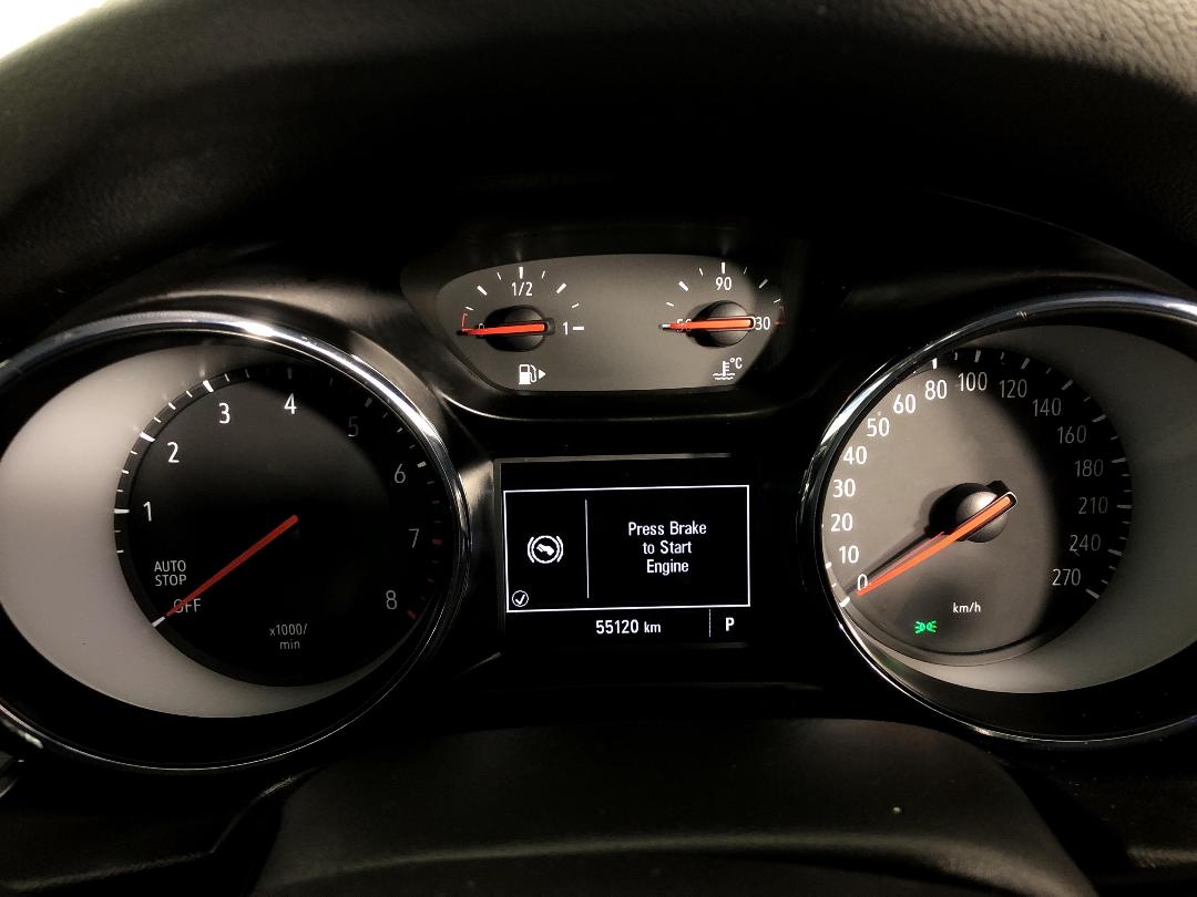 Photo '21' of Holden Commodore Photo '21' of Holden Commodore