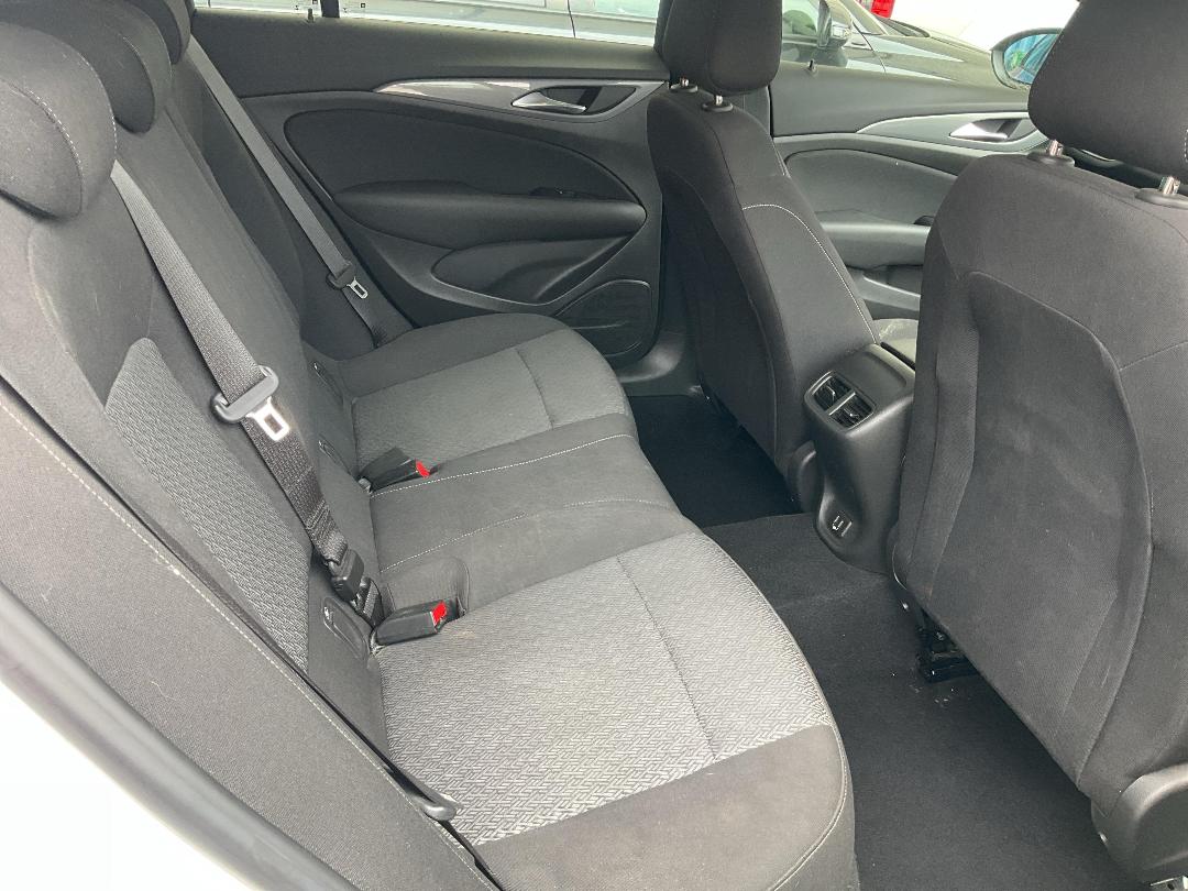 Photo '9' of Holden Commodore LT Wagon Photo '9' of Holden Commodore LT Wagon