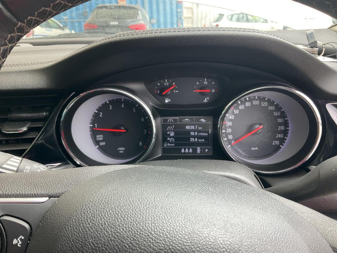 Photo '11' of Holden Commodore LT Wagon Photo '11' of Holden Commodore LT Wagon