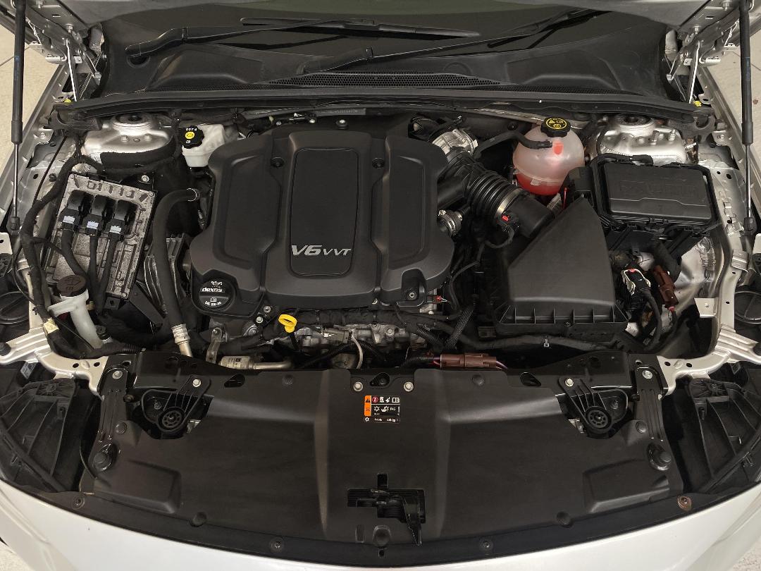 Photo '13' of Holden Commodore Photo '13' of Holden Commodore