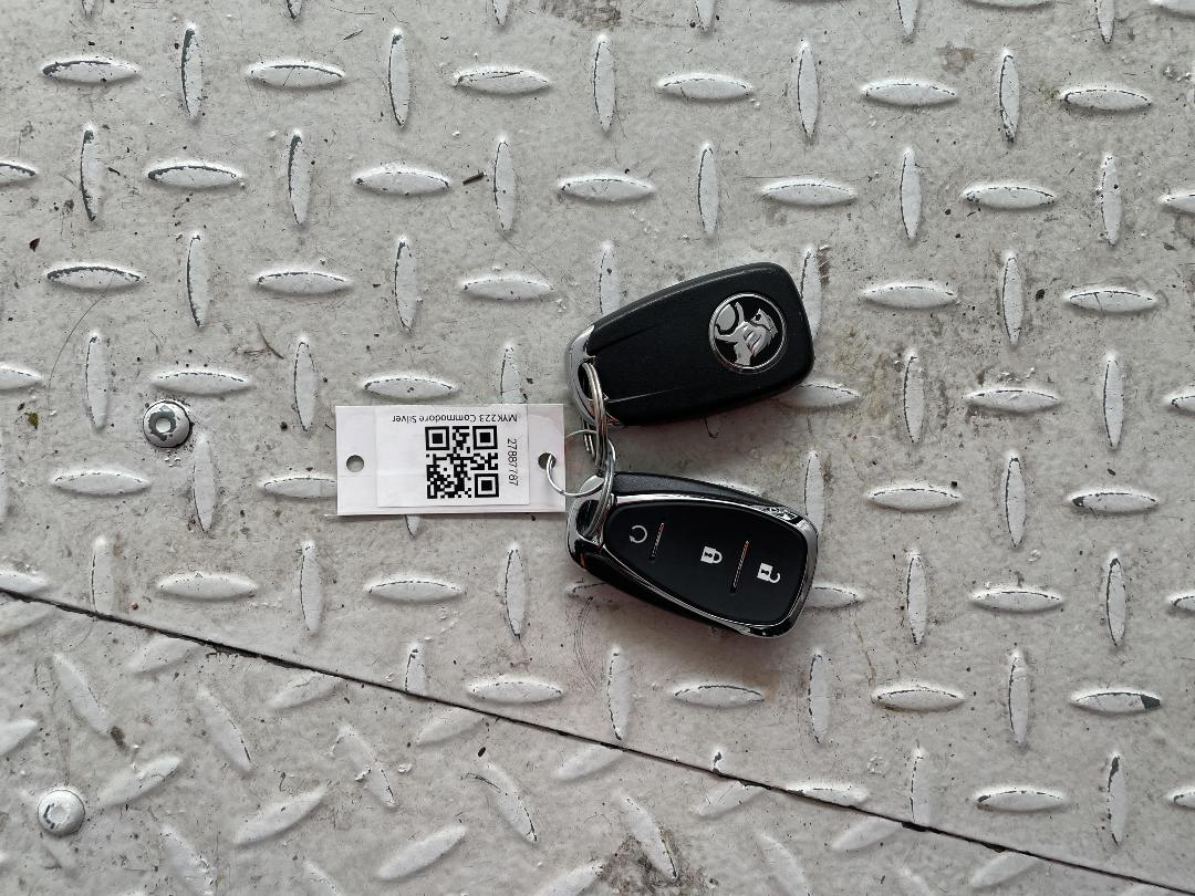 Photo '22' of Holden Commodore Photo '22' of Holden Commodore