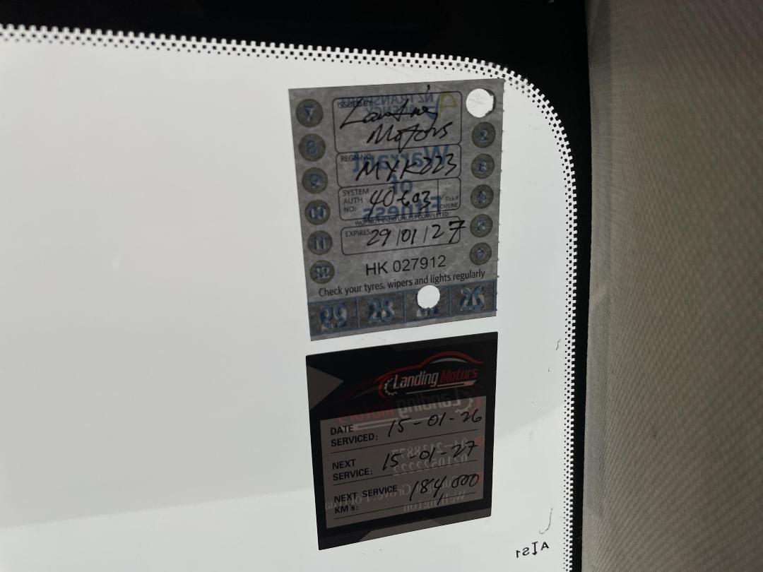 Photo '29' of Holden Commodore Photo '29' of Holden Commodore