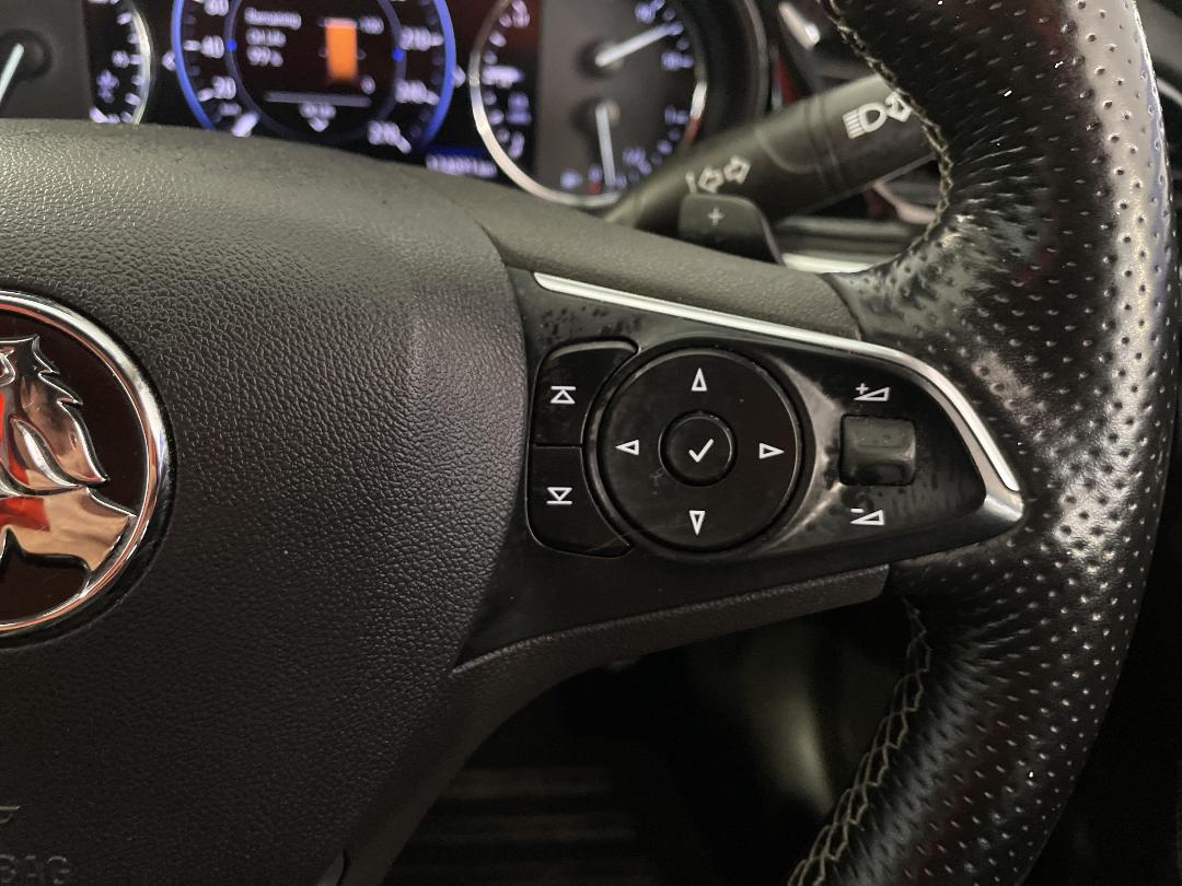 Photo '27' of Holden Commodore Photo '27' of Holden Commodore