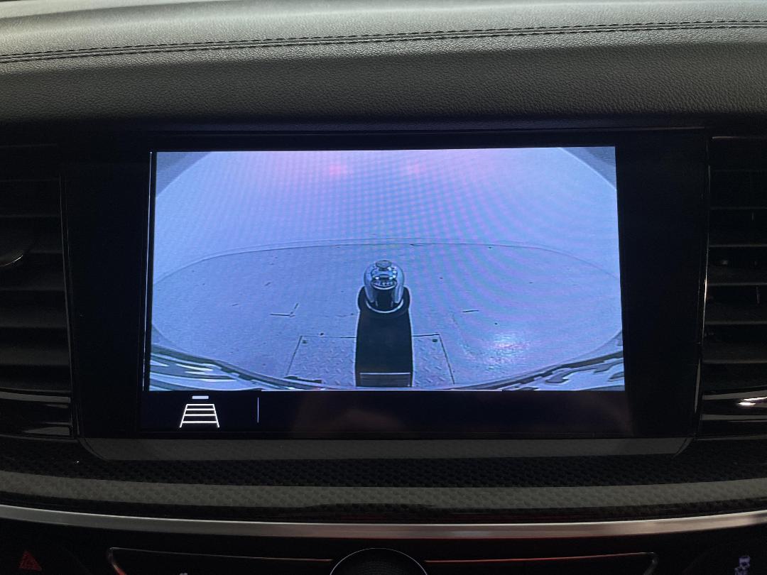 Photo '32' of Holden Commodore Photo '32' of Holden Commodore