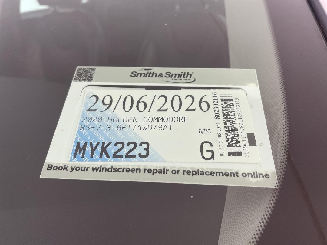 Photo '31' of Holden Commodore Photo '31' of Holden Commodore