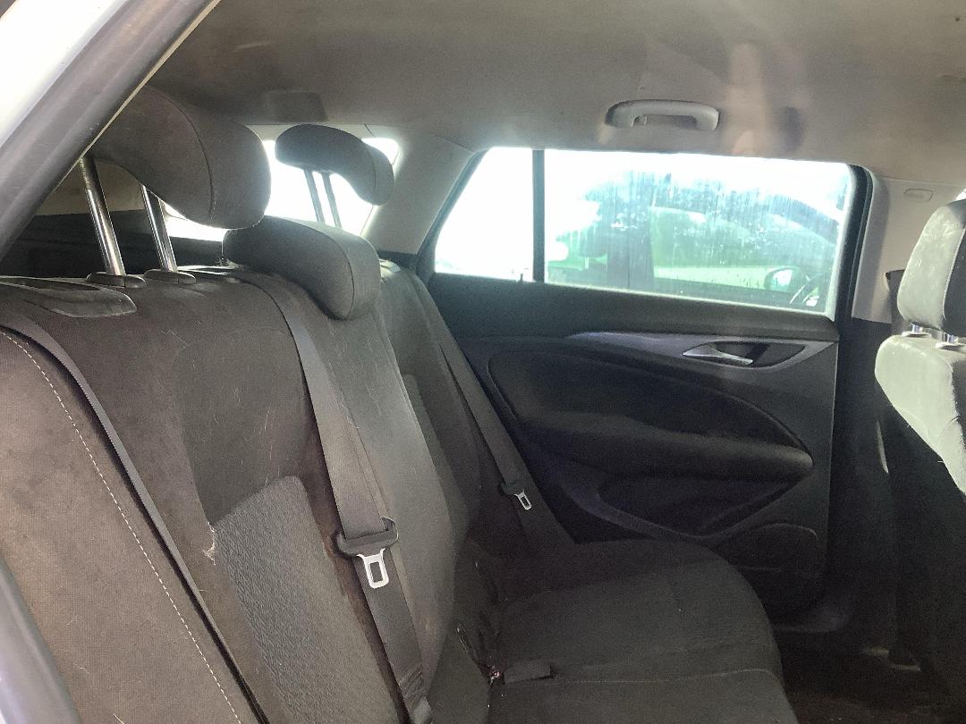 Photo '10' of Holden Commodore LT Wagon