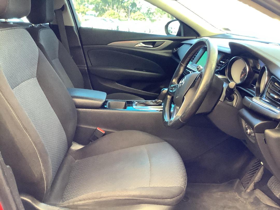 Photo '8' of Holden Commodore LT Wagon