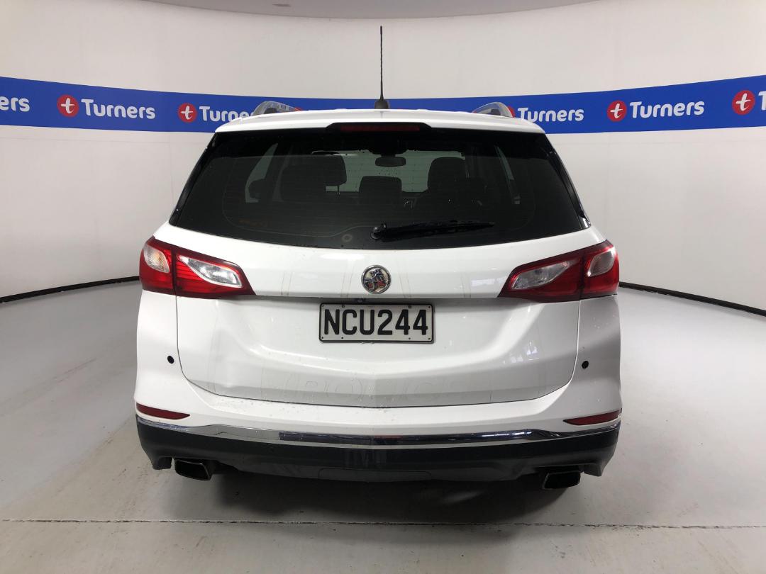 Photo '6' of Holden Equinox