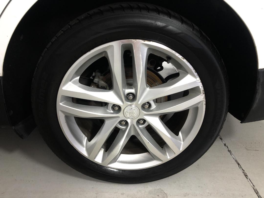 Photo '11' of Holden Equinox