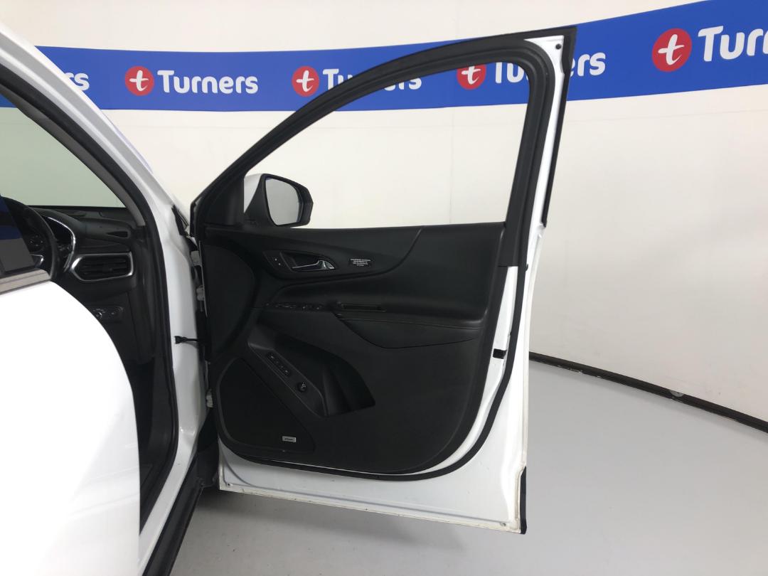 Photo '15' of Holden Equinox