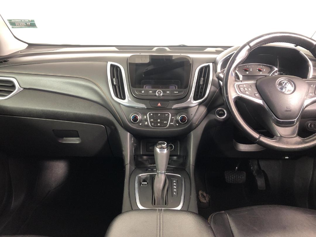 Photo '18' of Holden Equinox