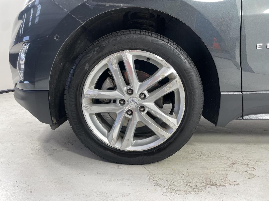 Photo '10' of Holden Equinox