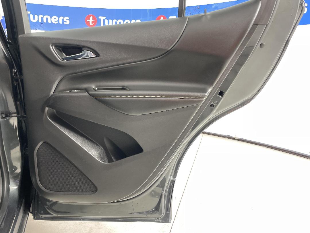 Photo '19' of Holden Equinox