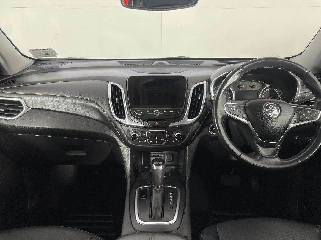 Photo '17' of Holden Equinox