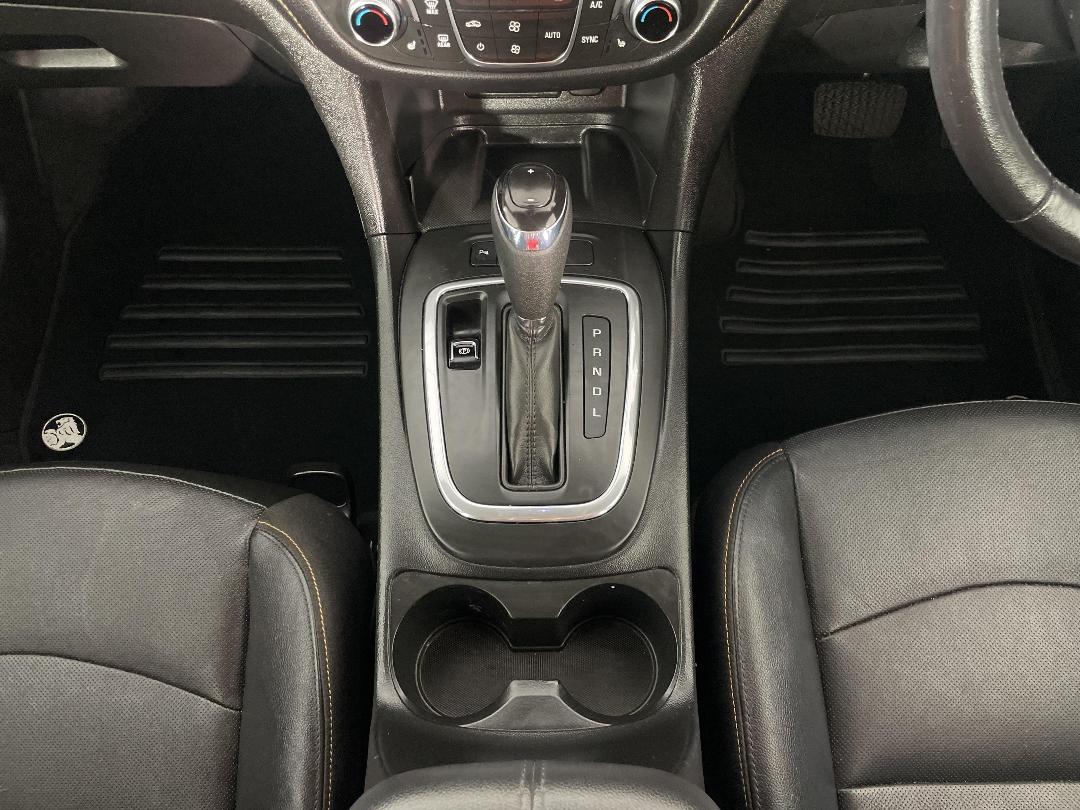 Photo '18' of Holden Equinox