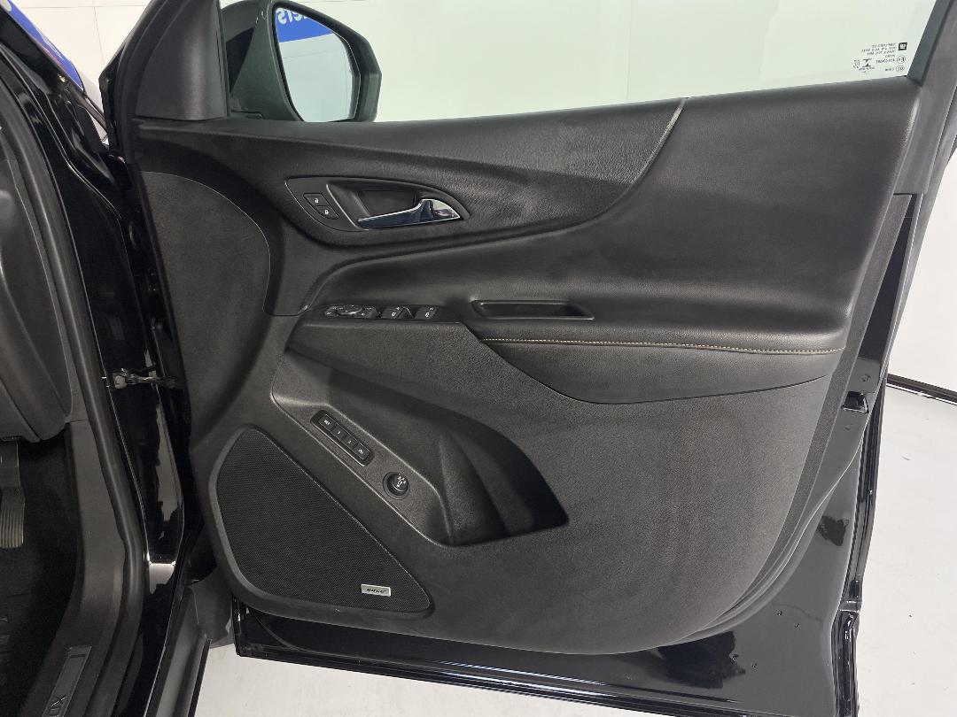 Photo '15' of Holden Equinox