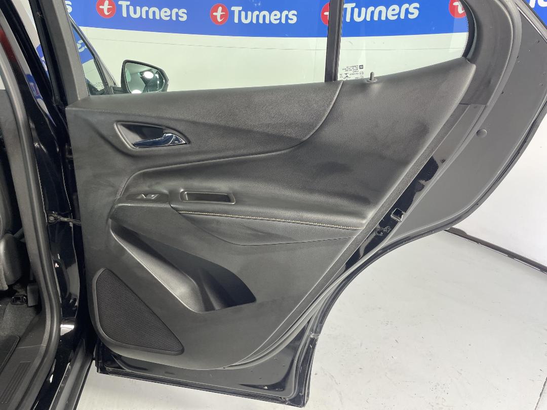 Photo '19' of Holden Equinox