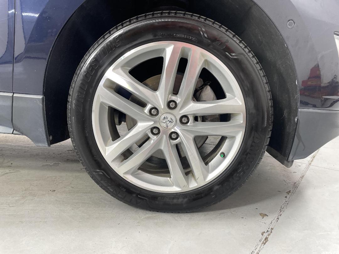 Photo '9' of Holden Equinox