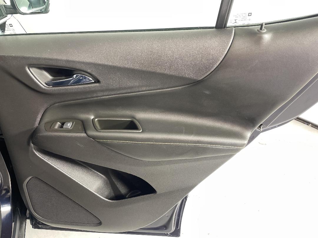 Photo '19' of Holden Equinox