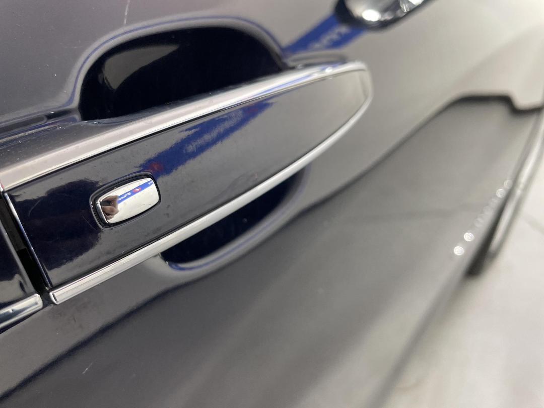 Photo '26' of Holden Equinox