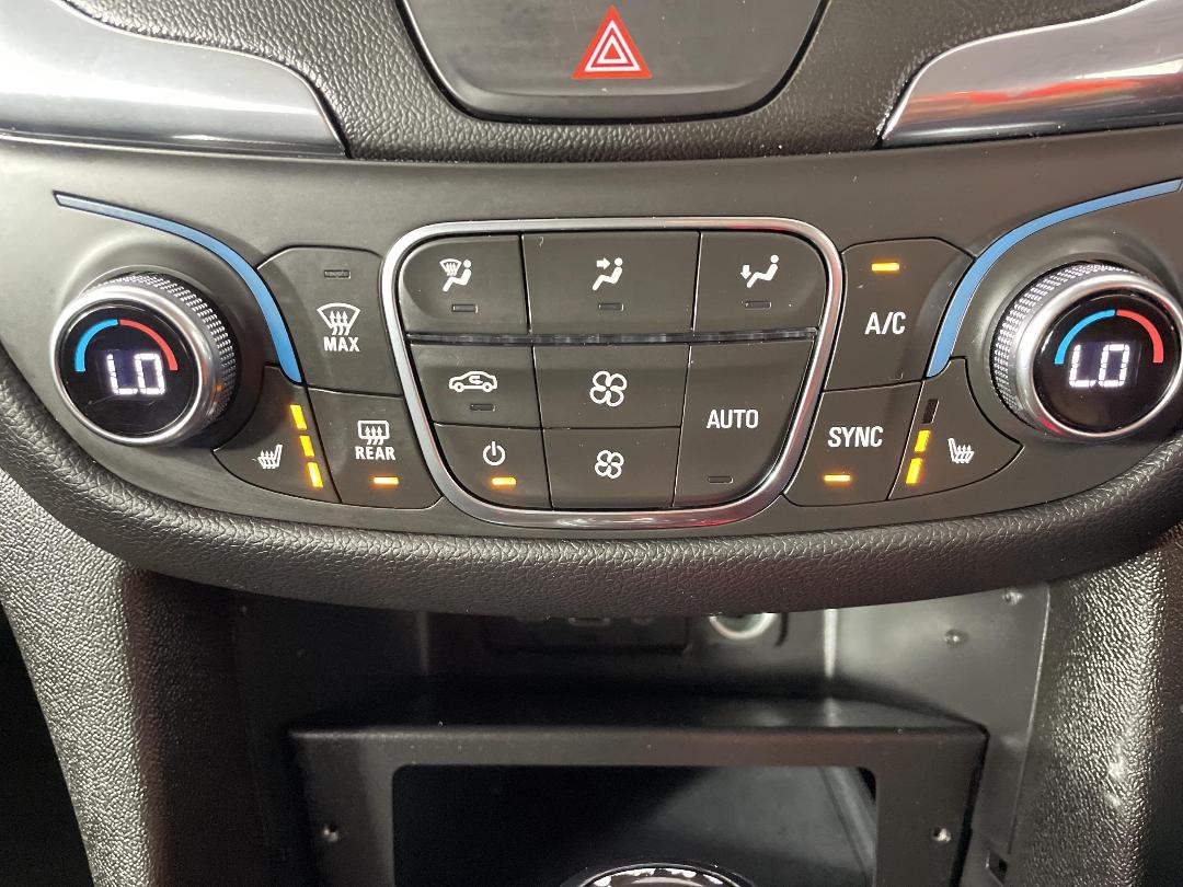 Photo '34' of Holden Equinox