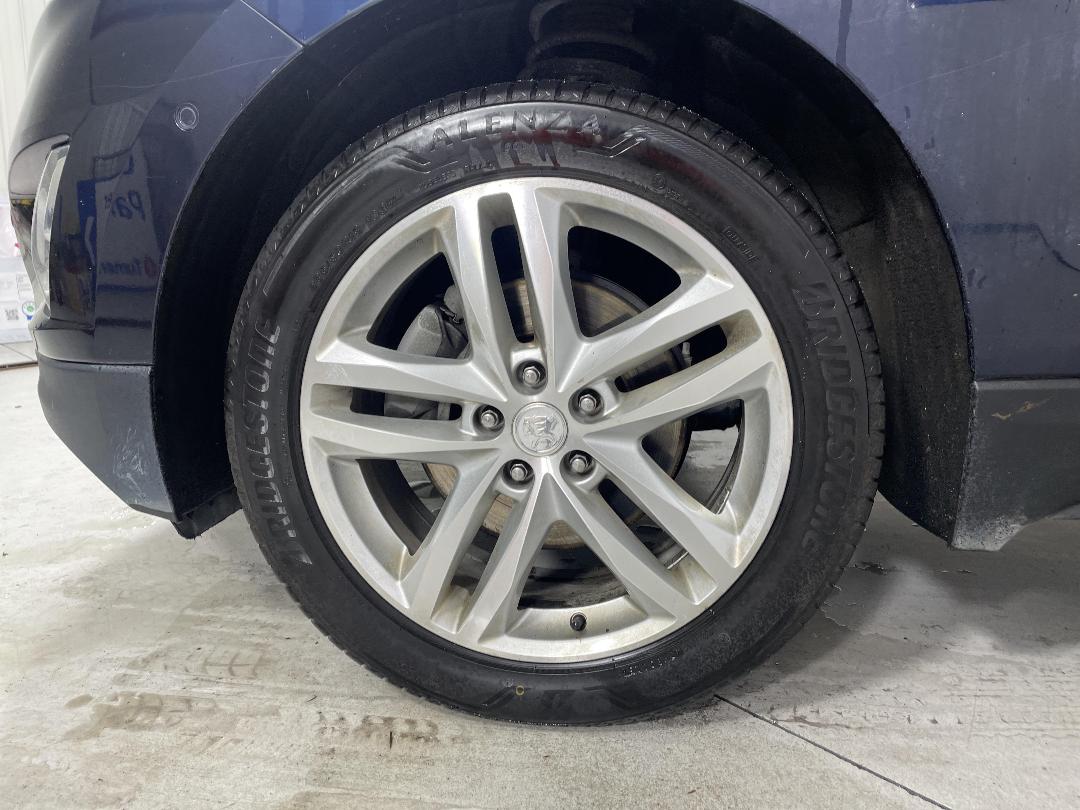 Photo '10' of Holden Equinox