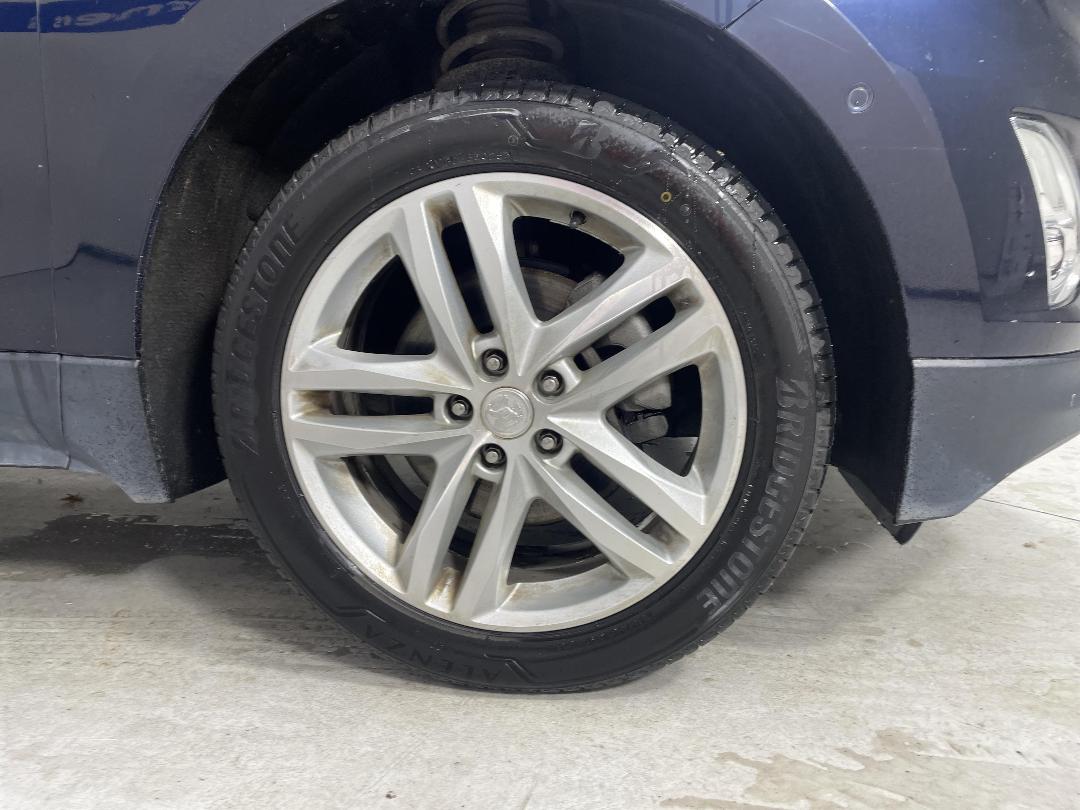 Photo '9' of Holden Equinox