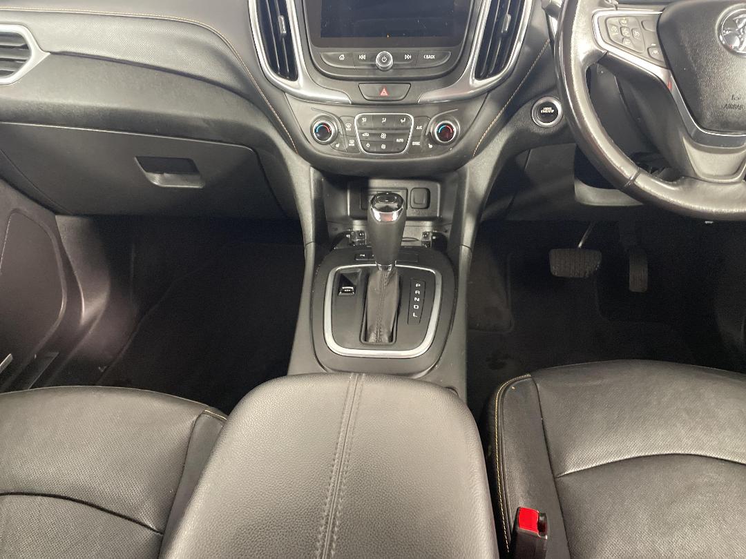 Photo '18' of Holden Equinox