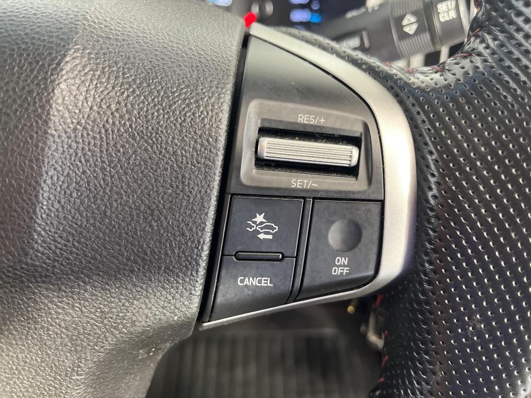 Photo '28' of Holden HSV