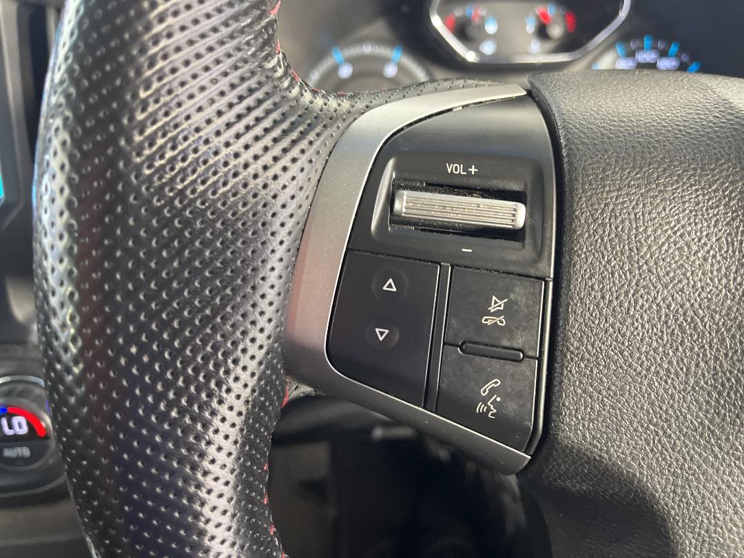 Photo '29' of Holden HSV