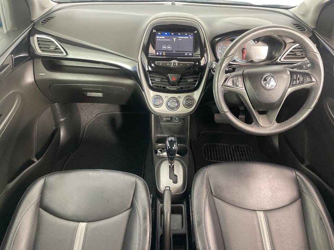 Photo '17' of Holden Spark