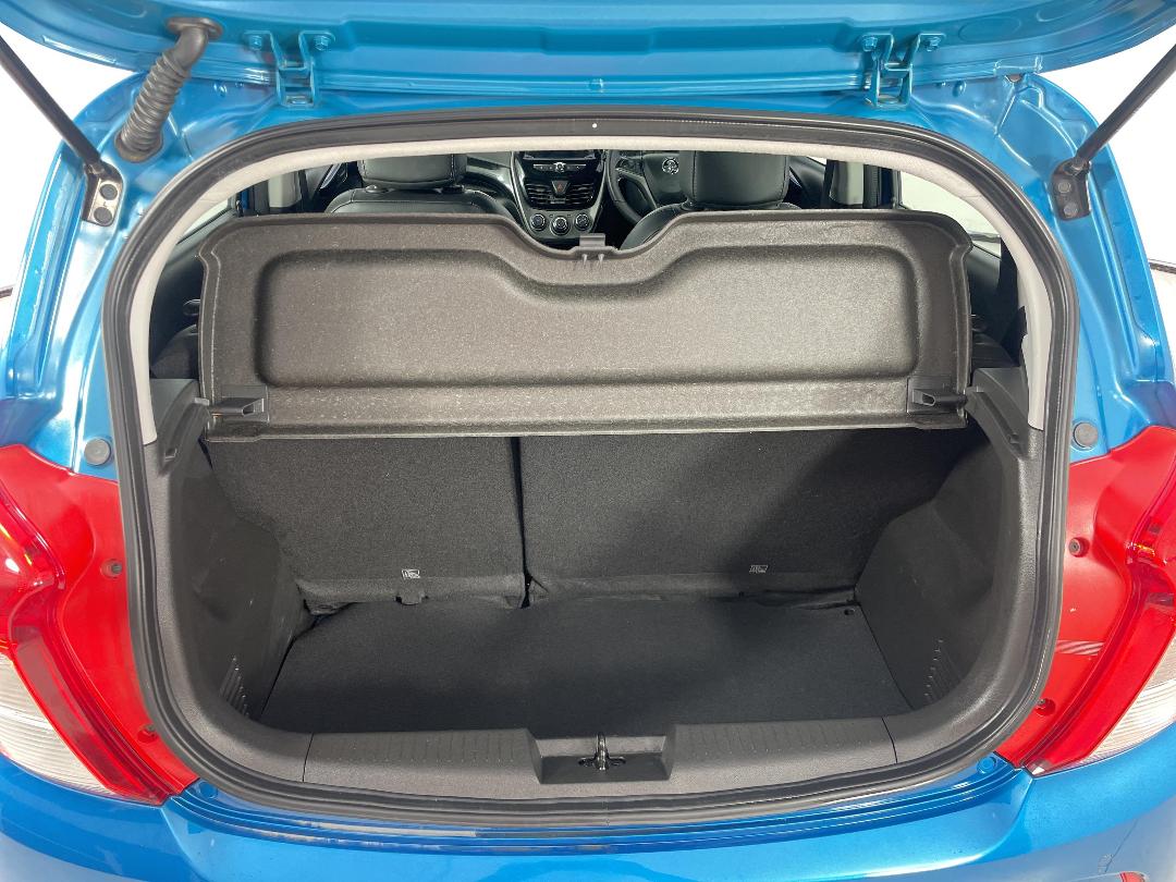 Photo '14' of Holden Spark