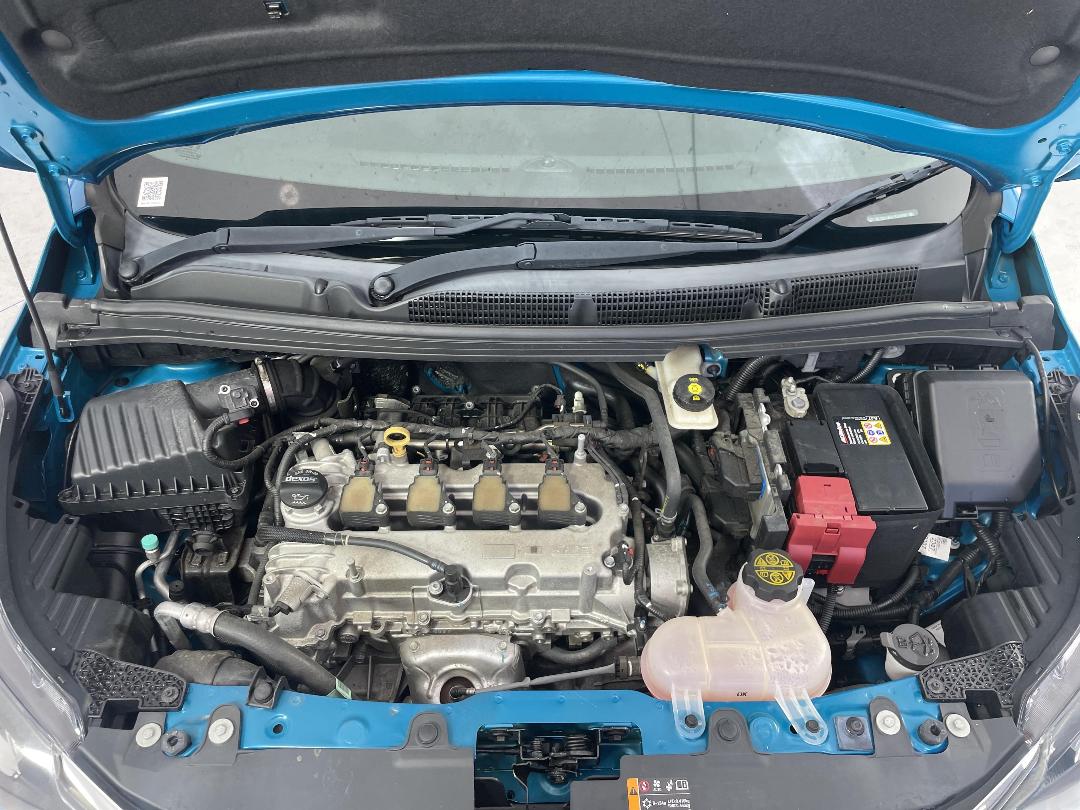 Photo '13' of Holden Spark