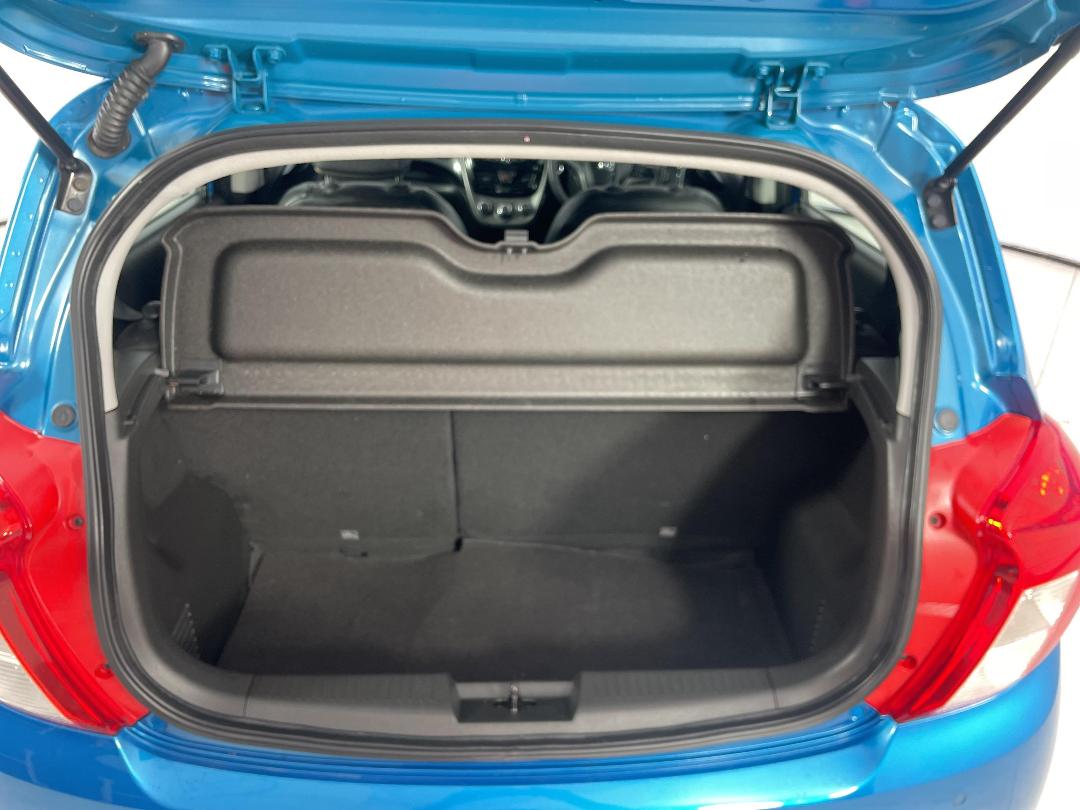 Photo '14' of Holden Spark