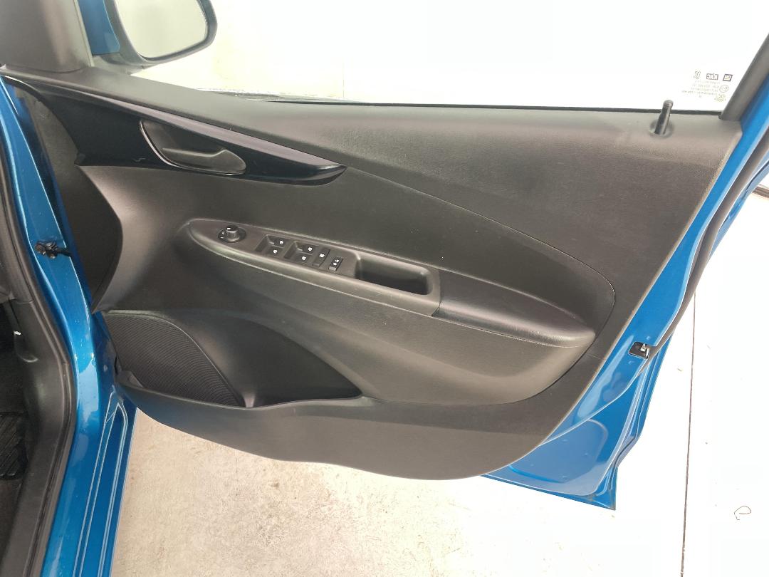 Photo '15' of Holden Spark