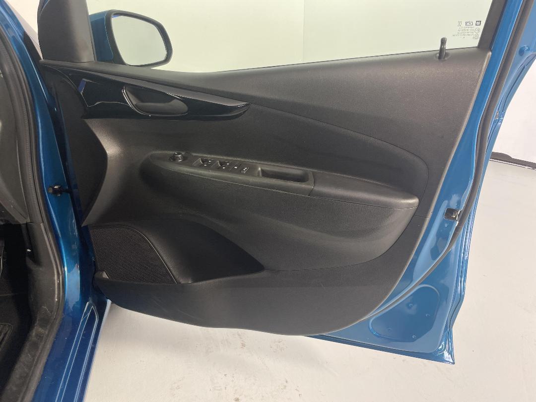 Photo '15' of Holden Spark