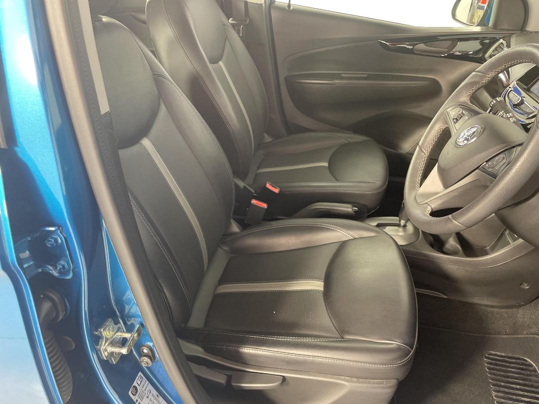 Photo '16' of Holden Spark