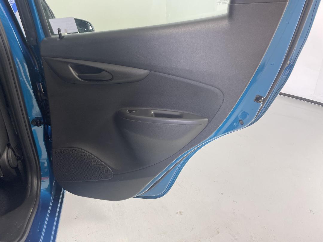 Photo '19' of Holden Spark