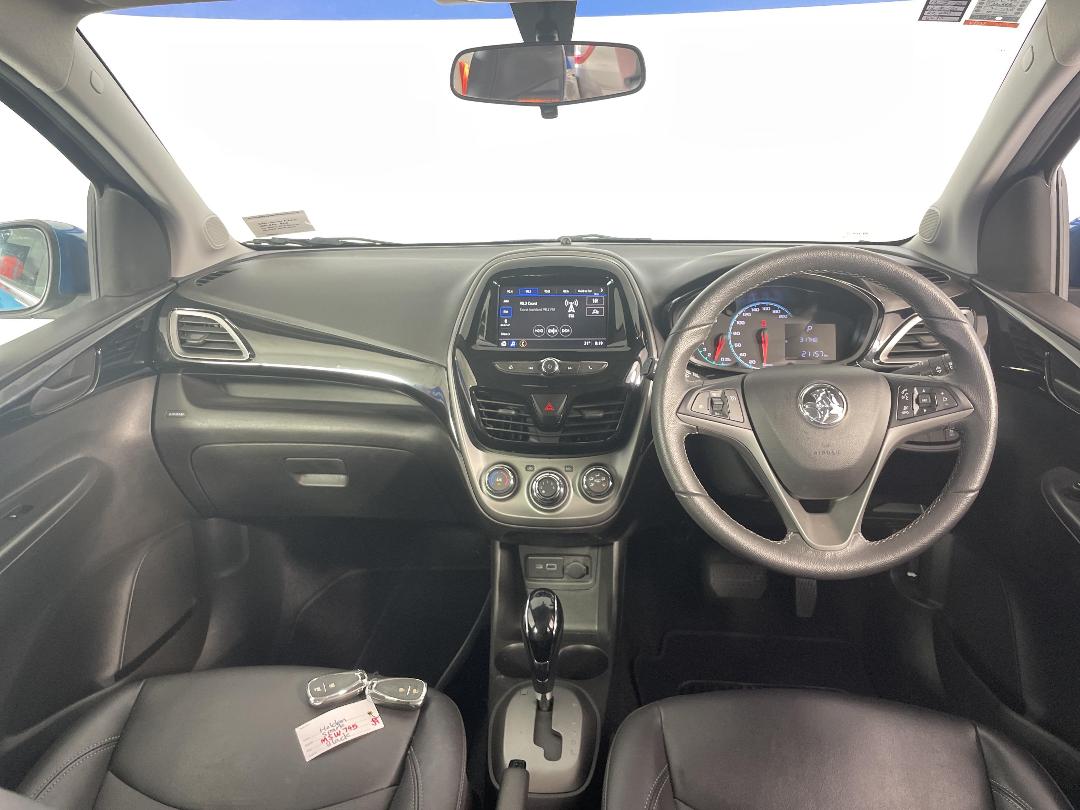 Photo '17' of Holden Spark