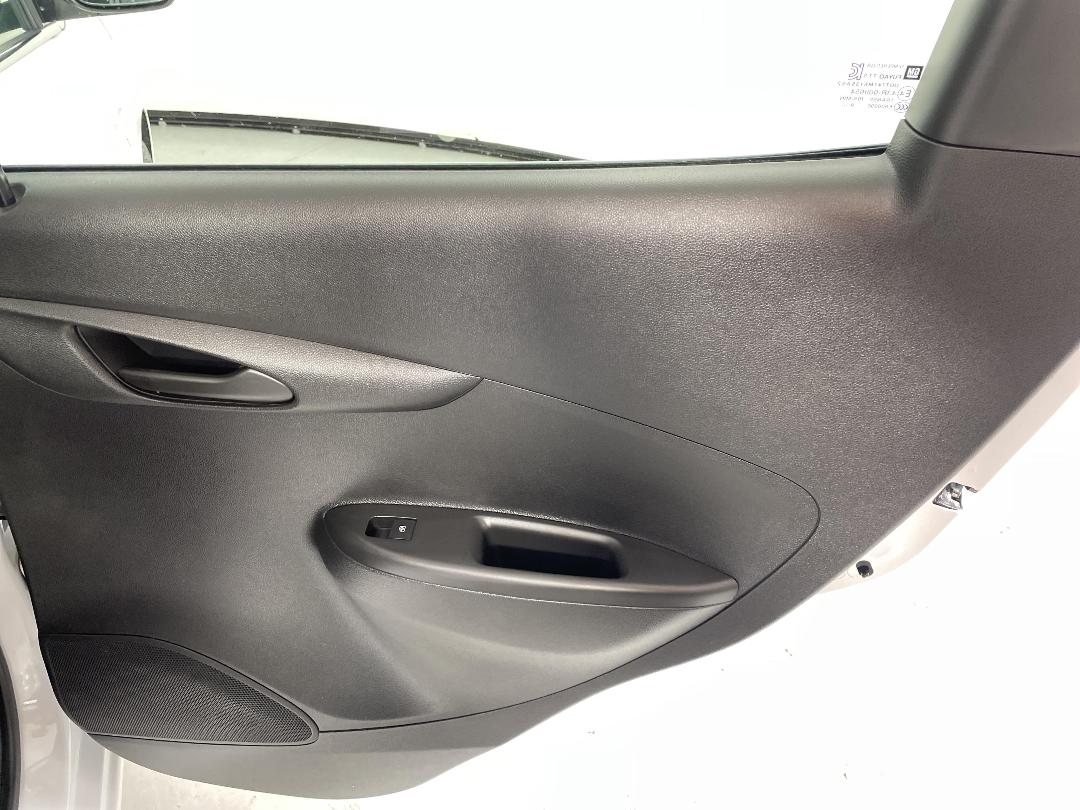 Photo '19' of Holden Spark