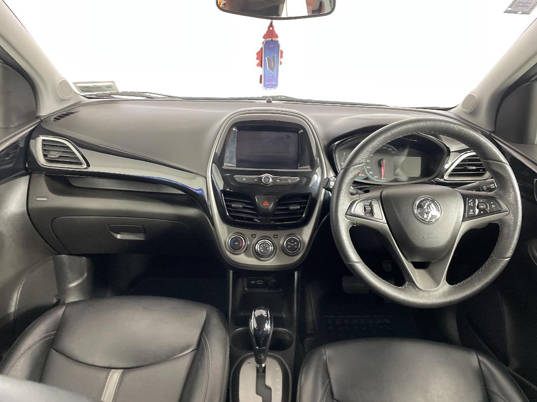 Photo '17' of Holden Spark