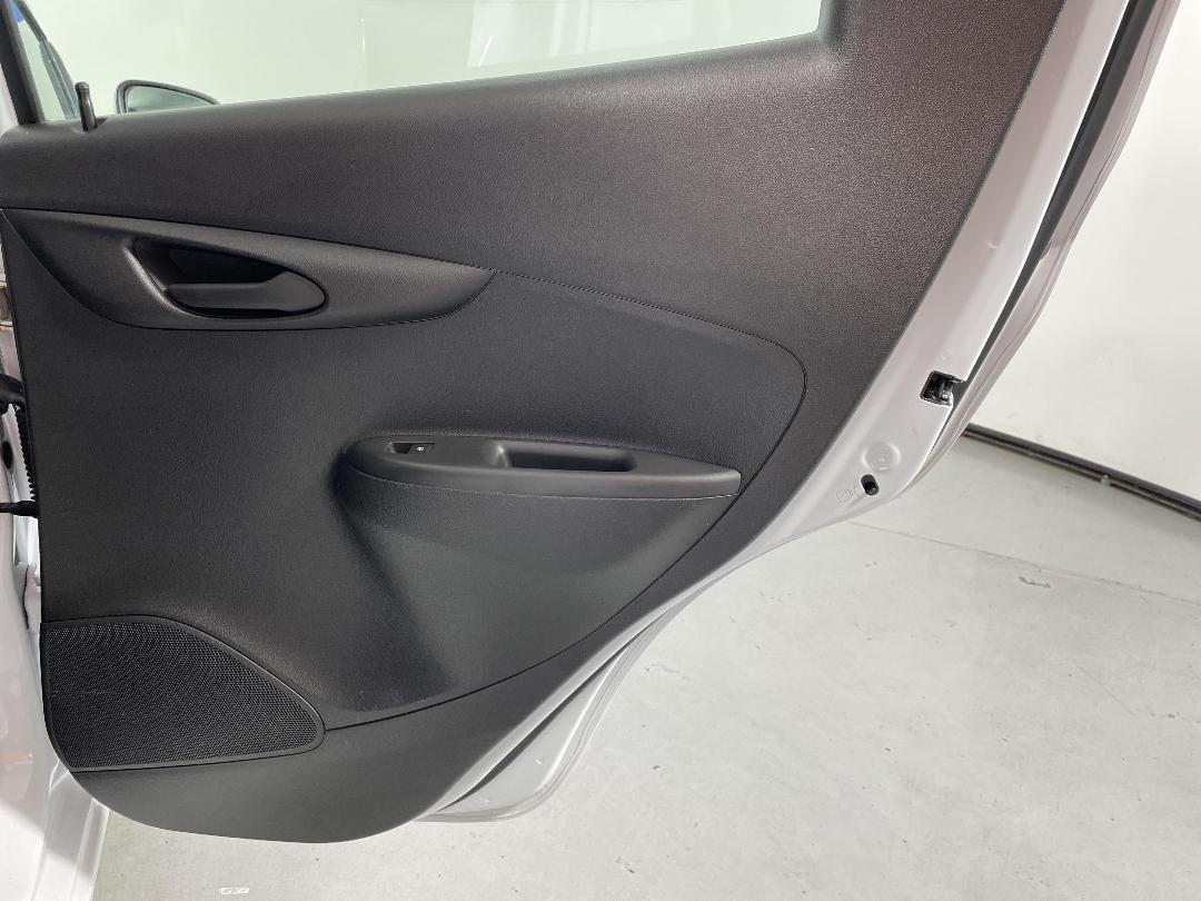 Photo '19' of Holden Spark