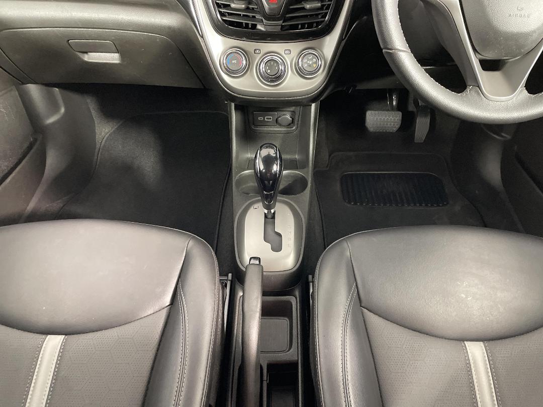 Photo '18' of Holden Spark