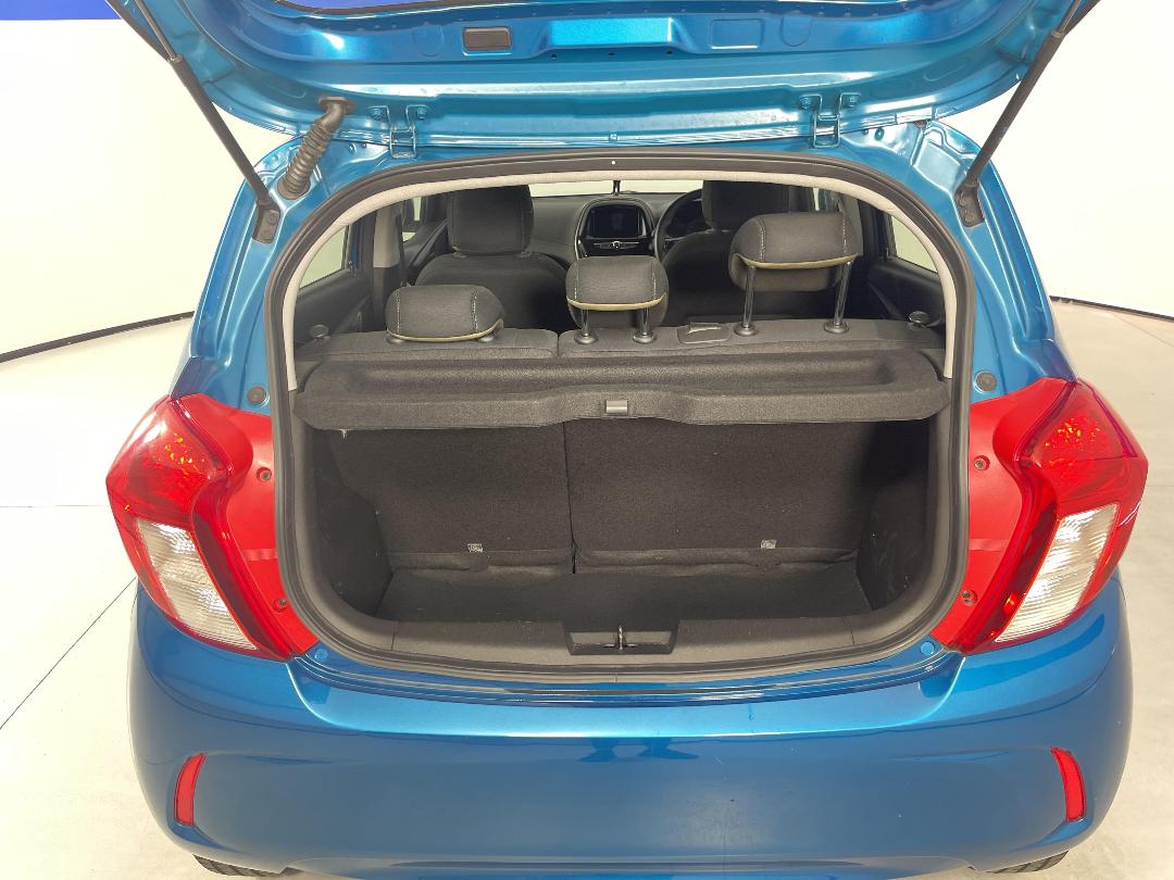 Photo '14' of Holden Spark