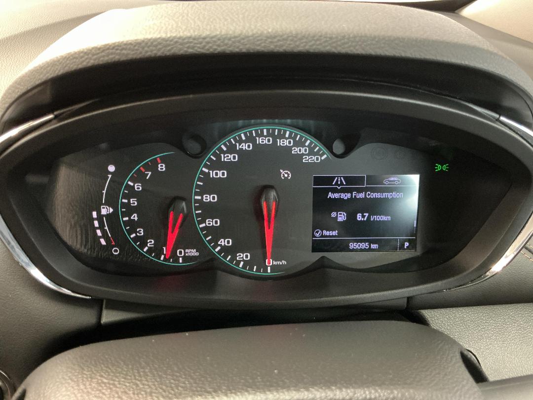 Photo '21' of Holden Trax