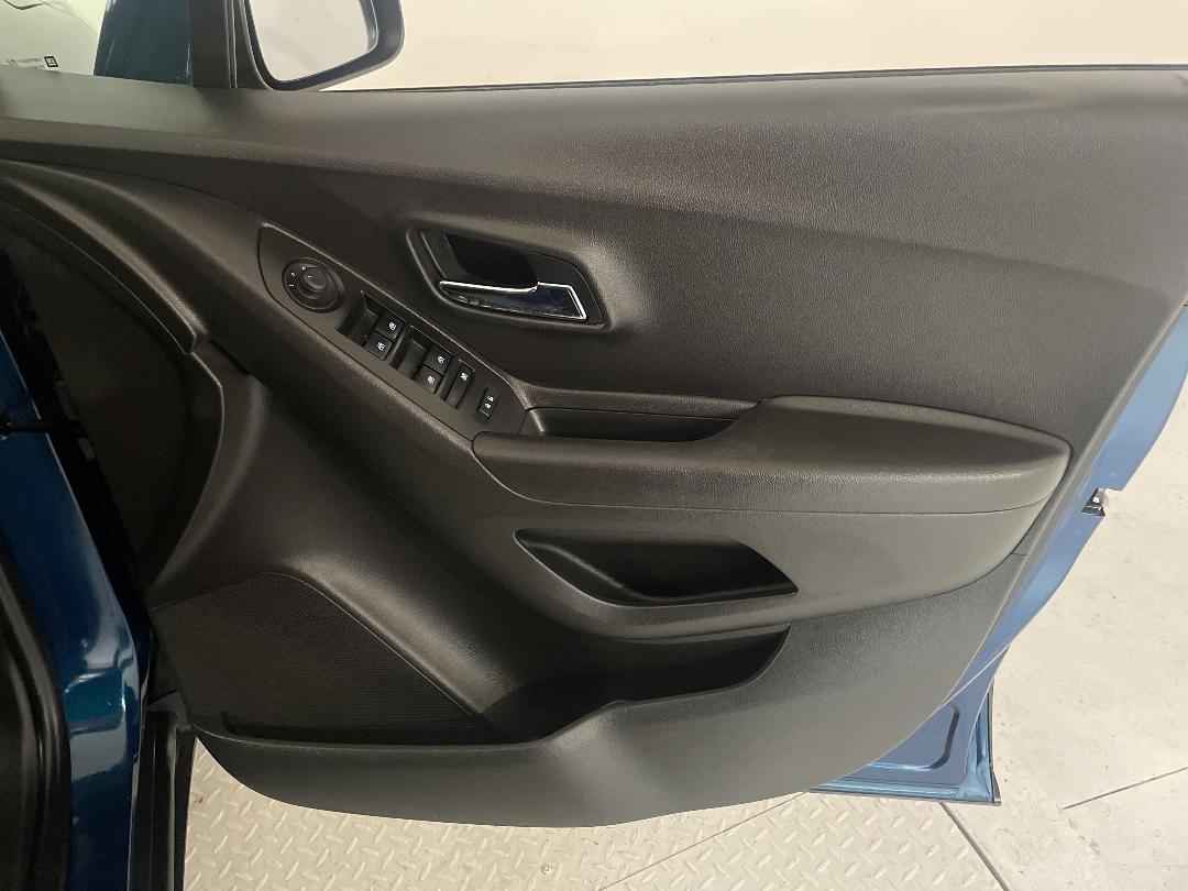 Photo '15' of Holden Trax